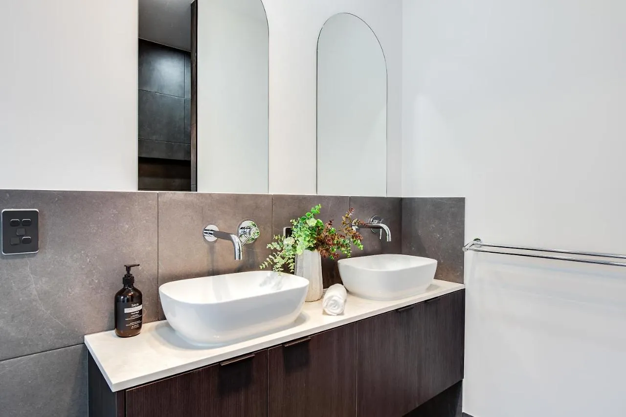 Holiday home Luxury Modern 4 Bedroom Pet Friendly Family Beach Home Yaroomba Australia
